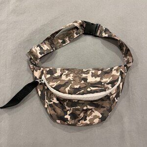 WEZC Waist Bag for Men and Women, Crossbody Bag